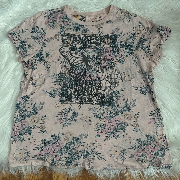Torrid graphic tee floral butterfly 2X new without tags vintage look music vibes - Picture 4 of 4